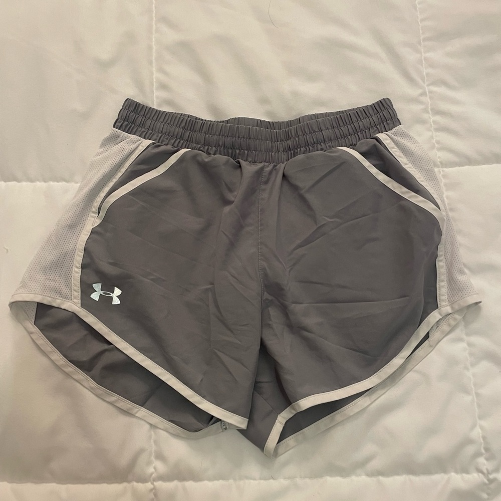 Underarmor running shorts, small grey